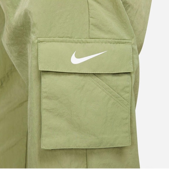 Nike Cargo Pants - Picture 3 of 4